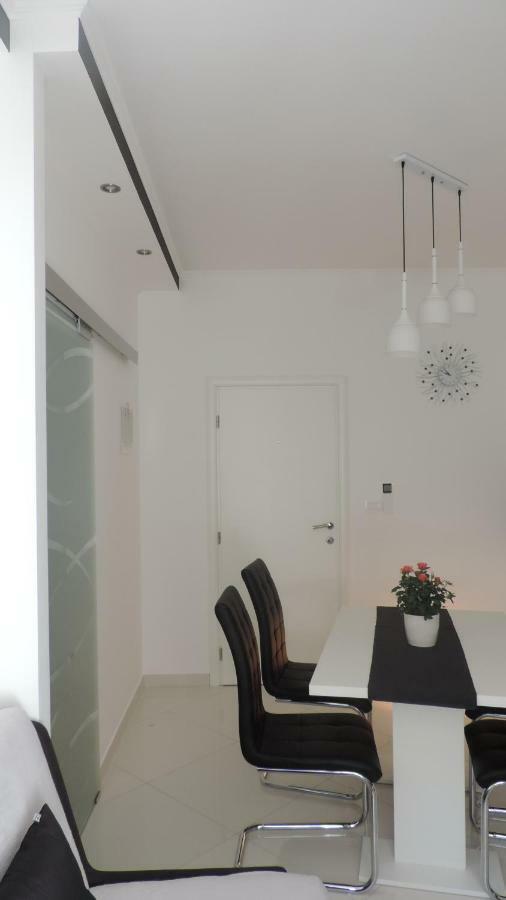 Apartment & Room Ivan Sibenik Exterior photo